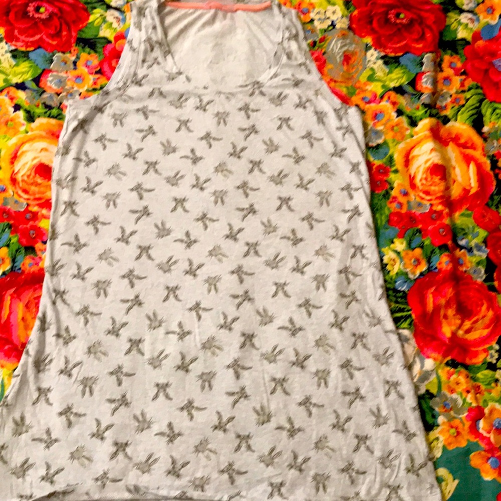 A large size top for summer.